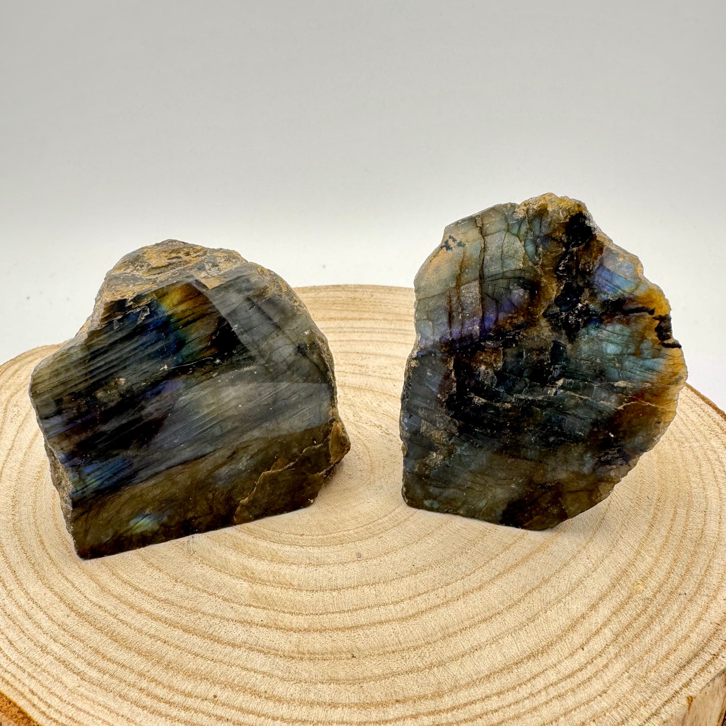 Labradorite com uma Fase Polida - 250g