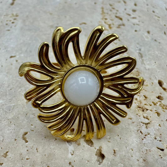 Anel Flor Grande Redonda Branco Dourado