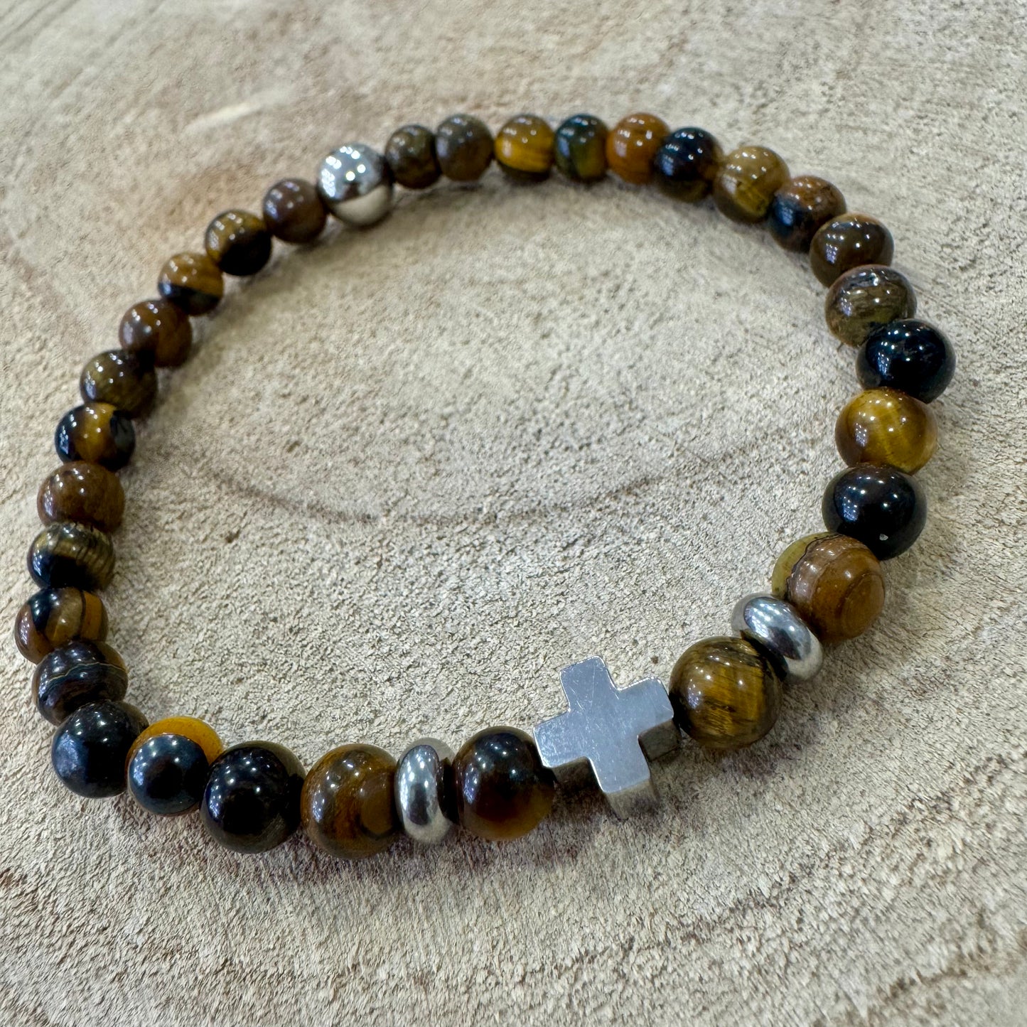 Pulseira Homem Elástico Olho de Tigre e Cruz Prata