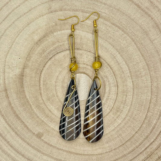 Brincos Dispares Caracol (Variedades) Amarelo - Essencia Pura