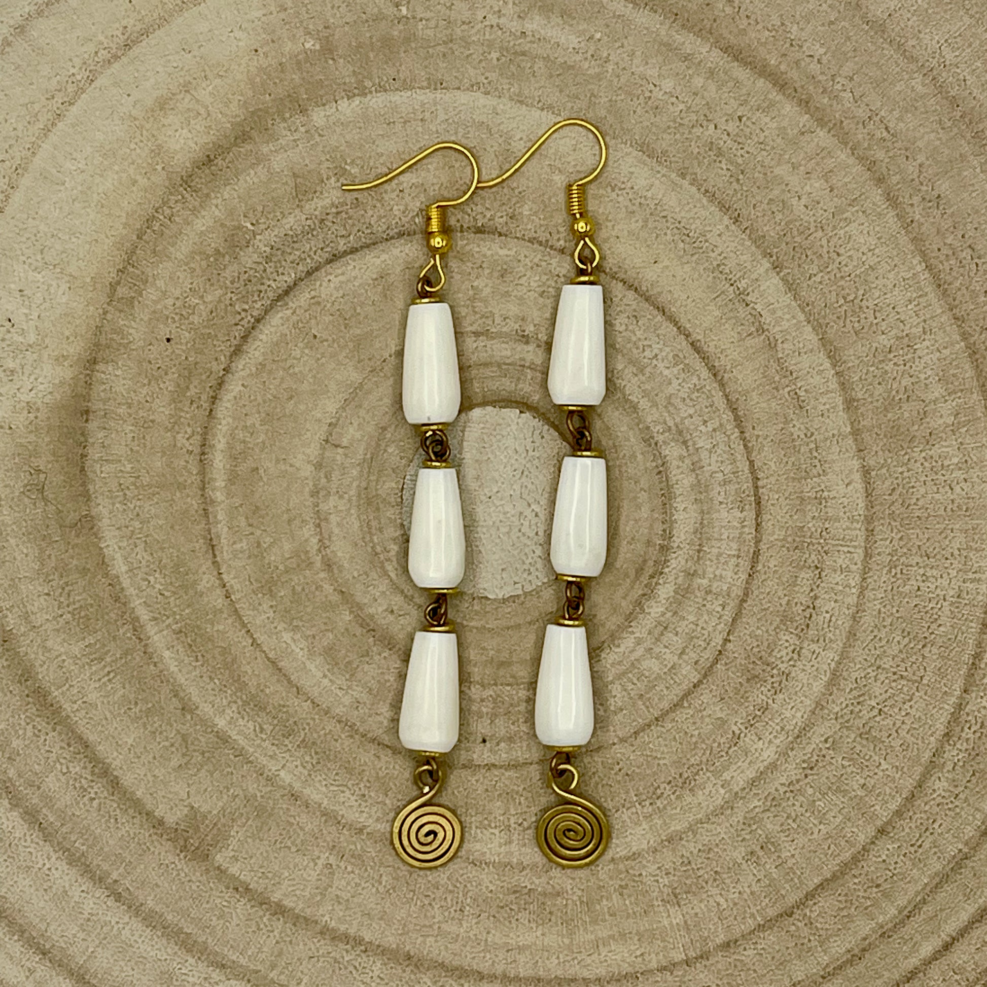 Brincos Tatu (Variedades) Branco - Essencia Pura