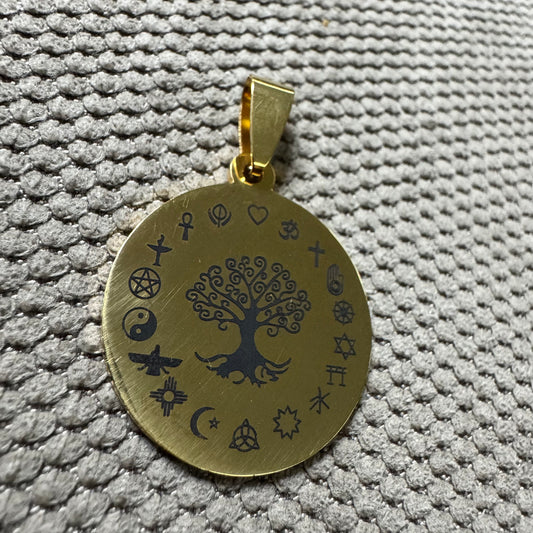 Medalhão Árvore com Simbolos Dourado