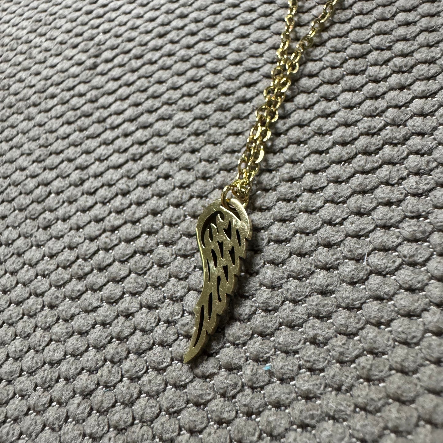 Fio Asa de Anjo Mini Dourado