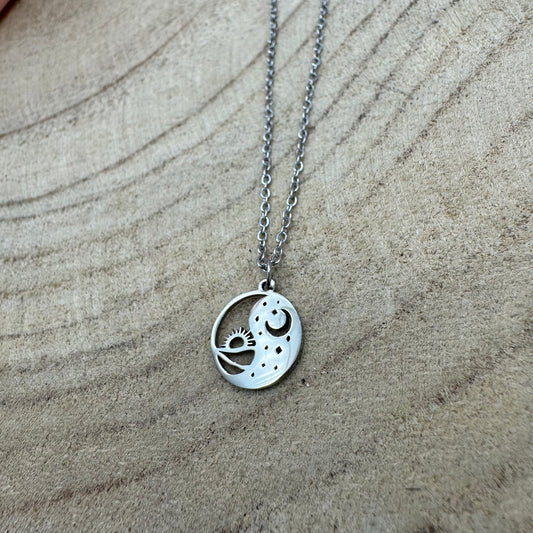 Fio Yin e Yang Prateado