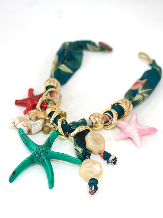 Colar Tecido Estampado  e Estrela Verde